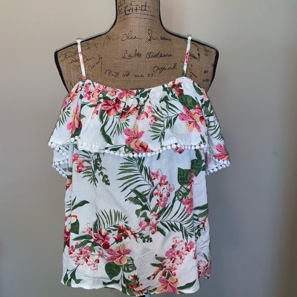 Ambiance Tops - Pretty plus size top- NWOT! (Cut small)